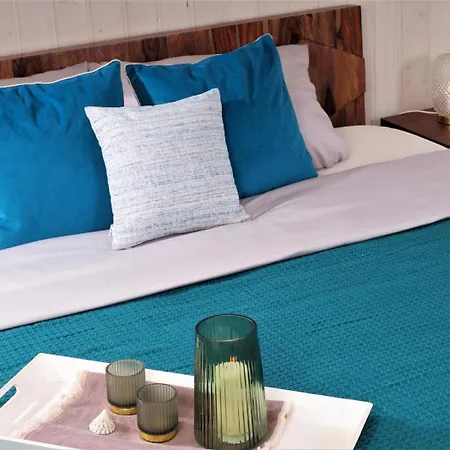 Bernstein - Prázdninový dům *